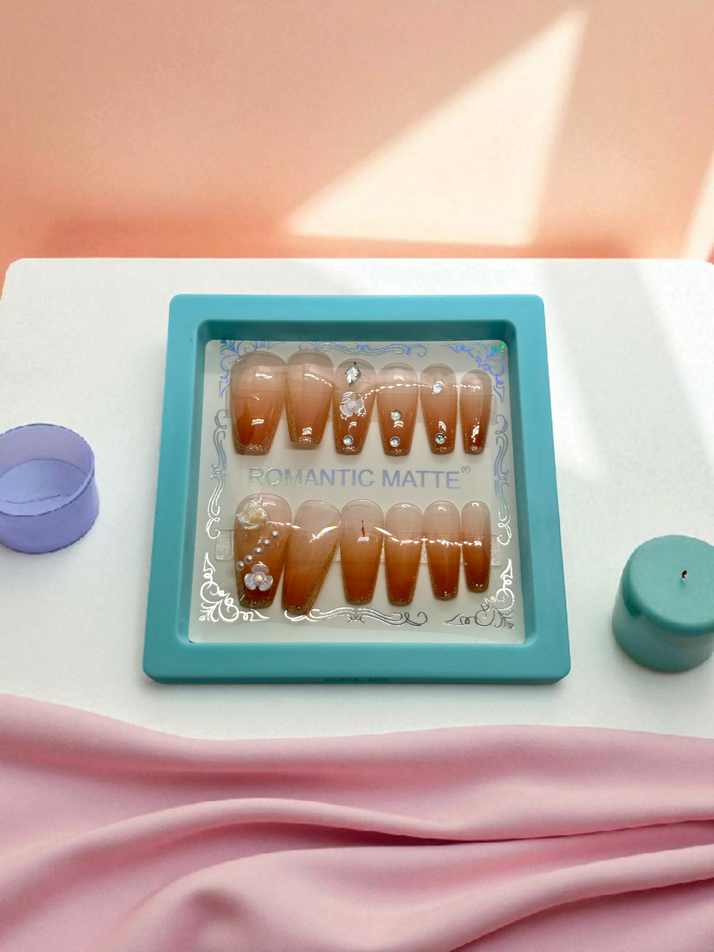 White and Peach Artificial Handmade Reusable Press on Nails Kit