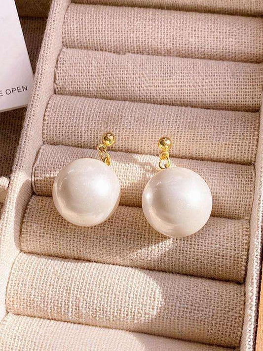 pearl baubles