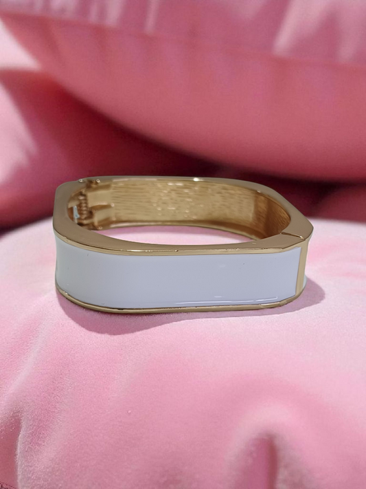 Classy Elegant Statement Style White Enamel Anti Tarnished Gold Plated Bracelet