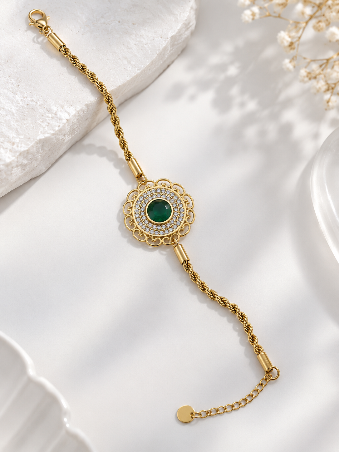 Vintage Filigree Emerald Green Cabochon Bracelet on Gold Twisted Rope Chain