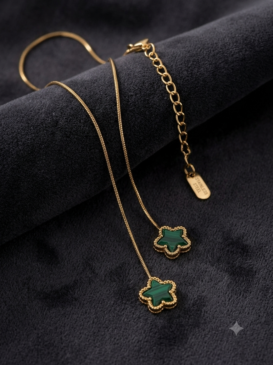 Pearl clover necklace