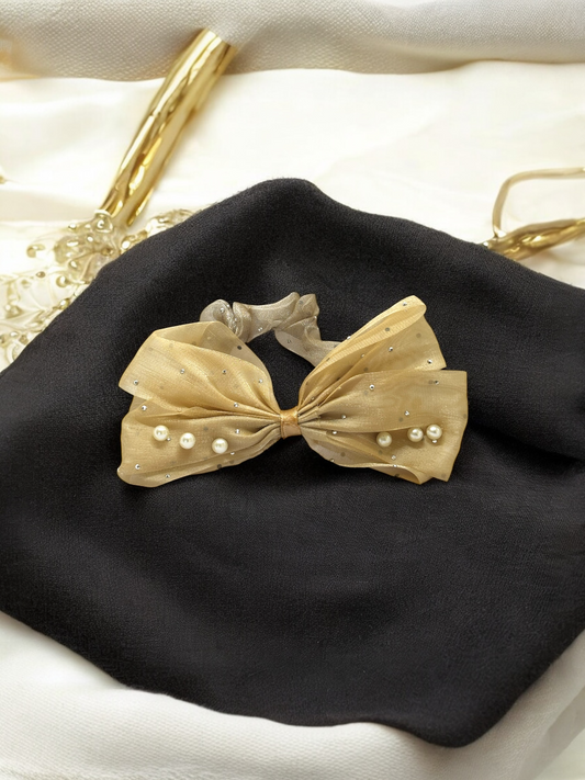 Off White Bow Pearl Scrunchies Hair Band