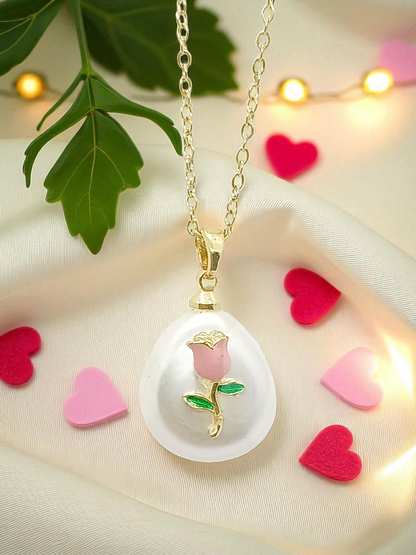 Rose On Big Pearl Anti Tarnished Gold Plated Modern Necklace