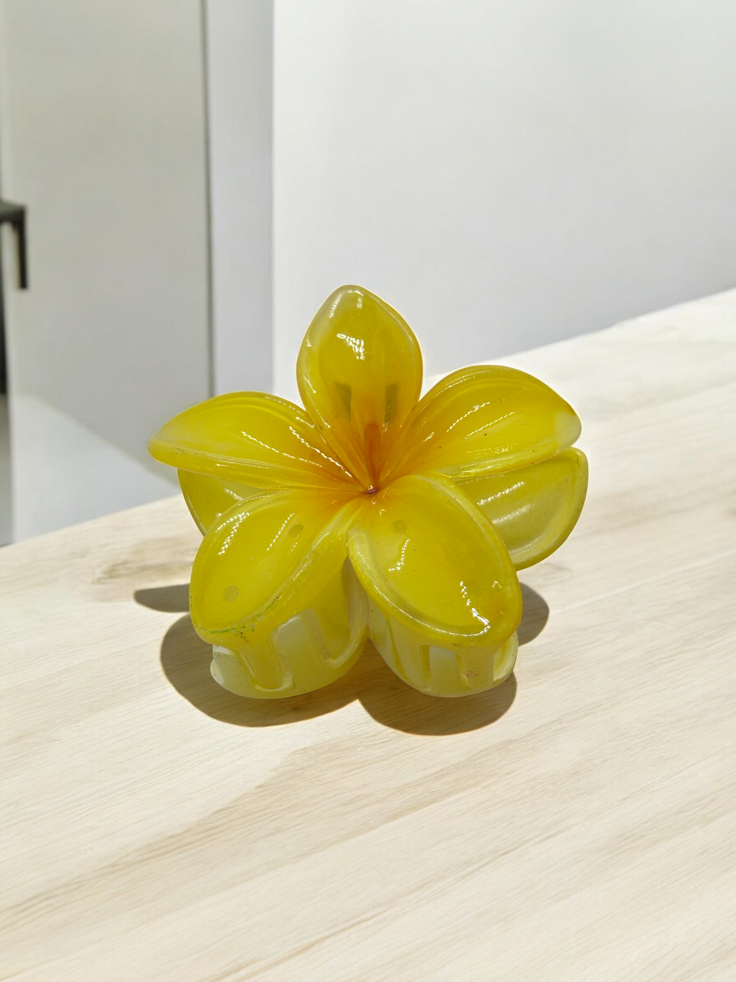 Yellow Trending Glossy Non-Slip Flower Claw Clip Big
