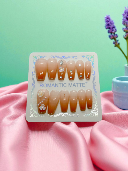 White and Peach Artificial Handmade Reusable Press on Nails Kit