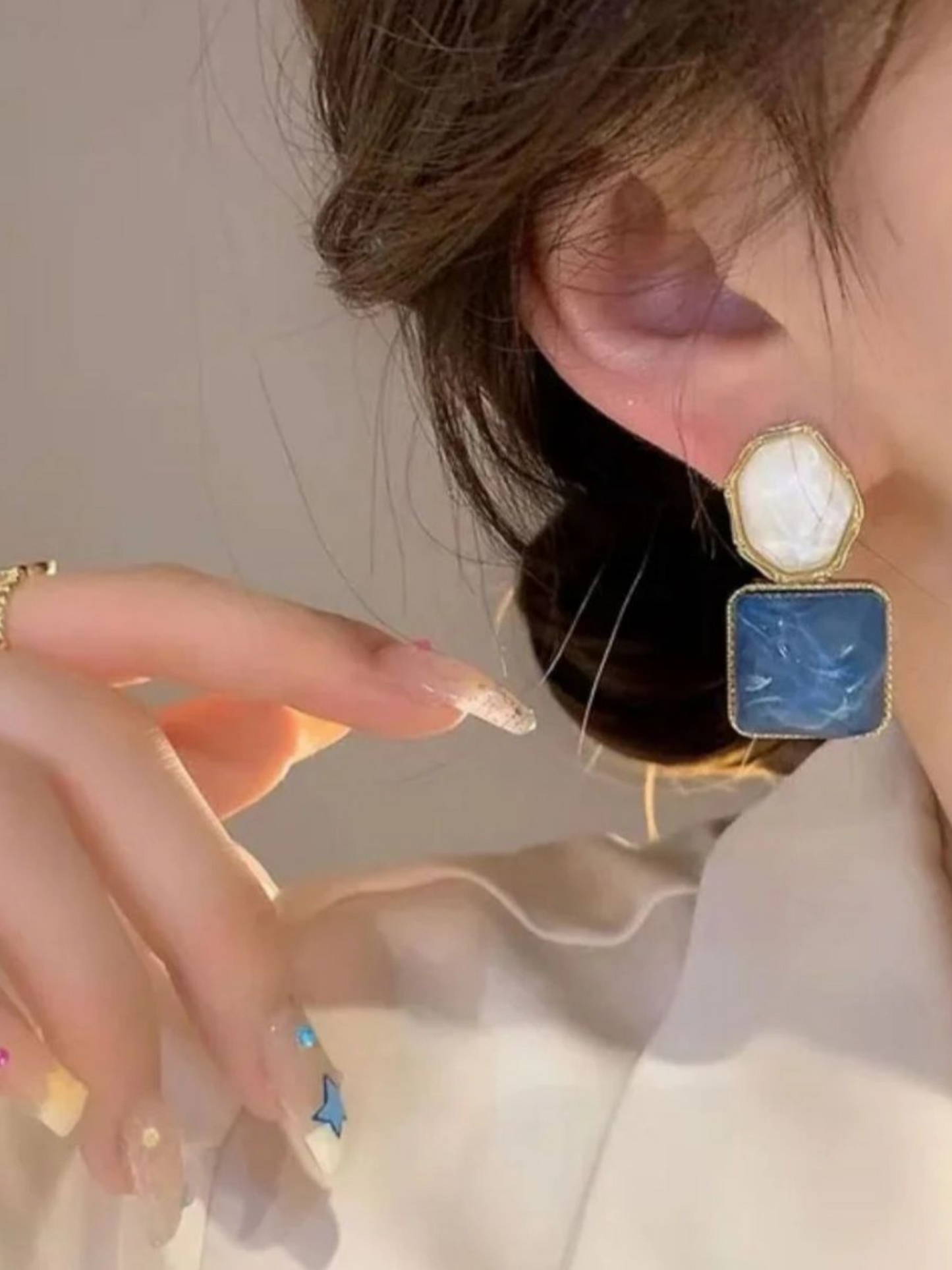 Royal Gala Reverse Blue and White Stone Korean Earrings