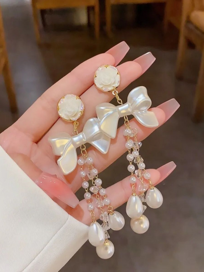 Velvety White Bow And Pearls Flower Stud Korean Tassels