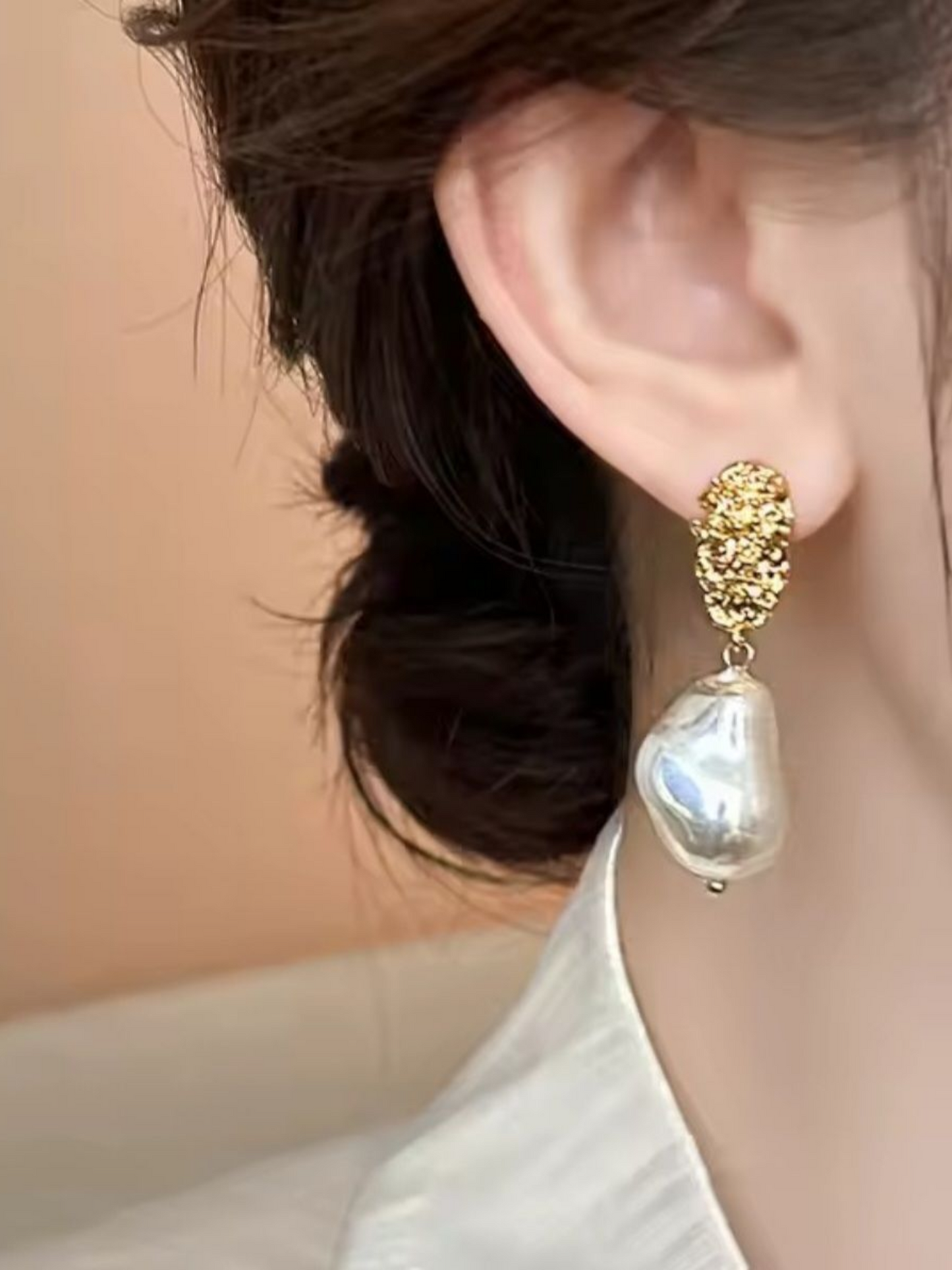 Pearl Hunt Korean Earrings
