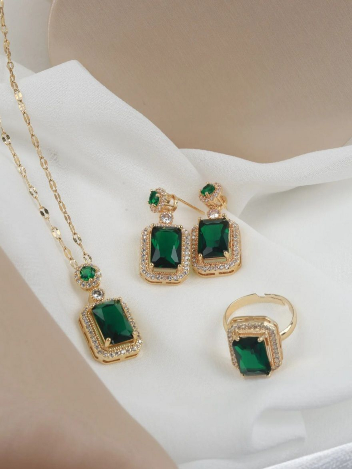 Emarald Green Stone Necklace Earrings And Fingee Ring Combo