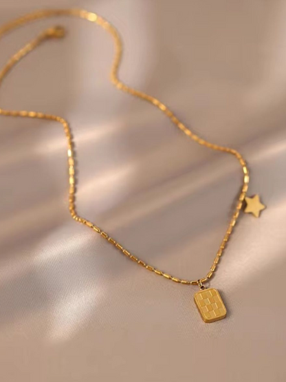 Checkered Square Pendant And Star Charm High Quality Necklace