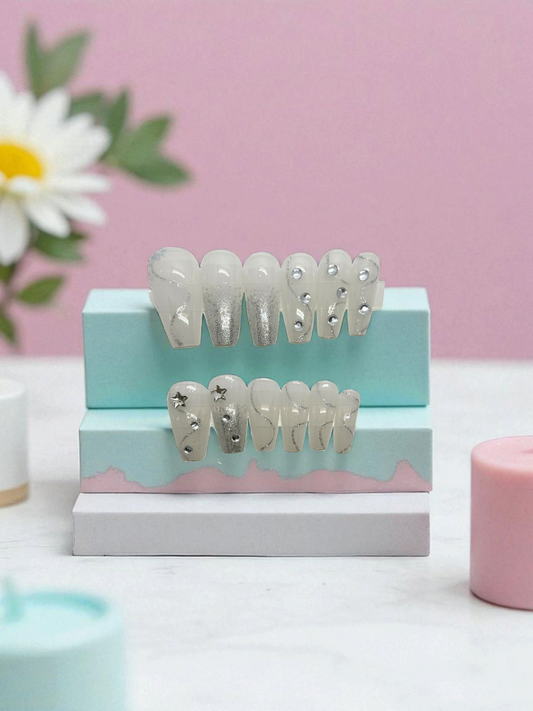White Artificial Handmade Reusable Press on Nails Kit