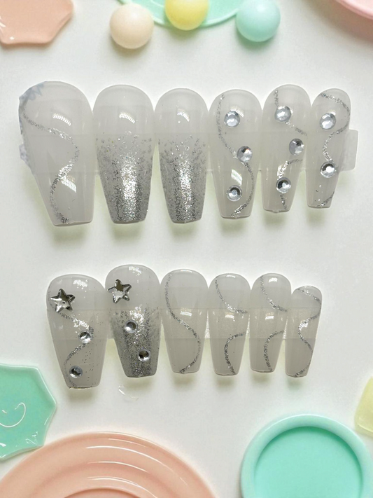 White Artificial Handmade Reusable Press on Nails Kit