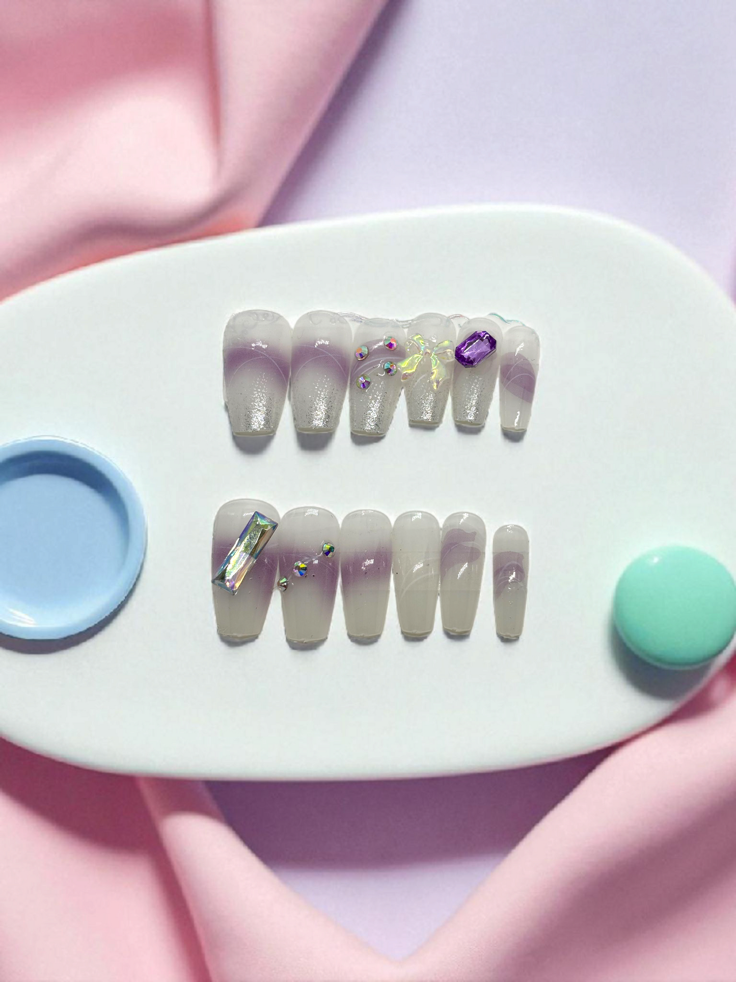 White and Violet Artificial Handmade Reusable Press on Nails Kit