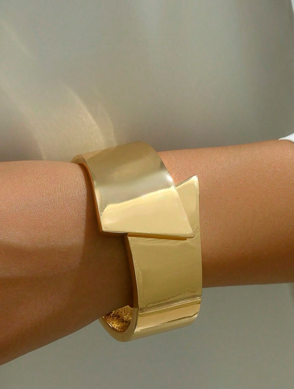 Most Trending Anti Tarnished Gold Plated Bracelet