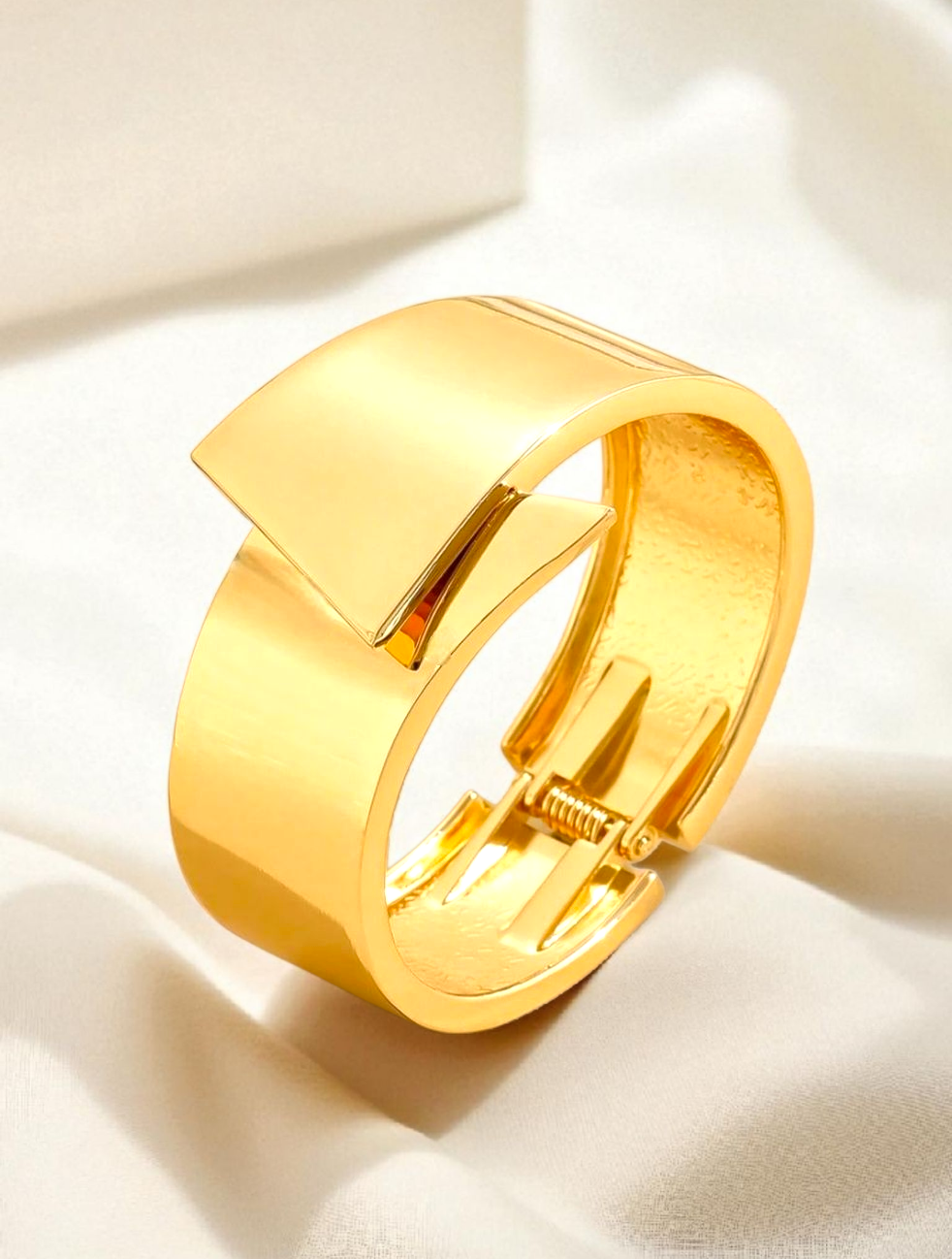 Most Trending Anti Tarnished Gold Plated Bracelet