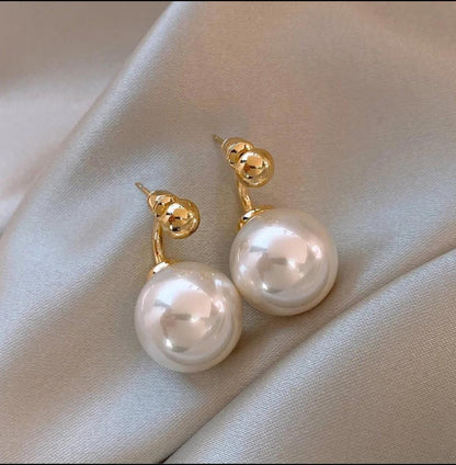 pearl baubles