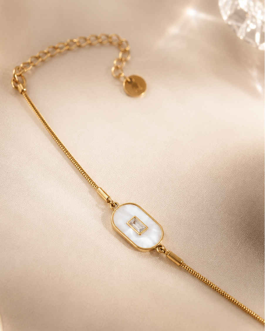 The Linea Baguette White Pill-Bar 18K Gold Plated Anti tarnish Stainless Steel Bracelet