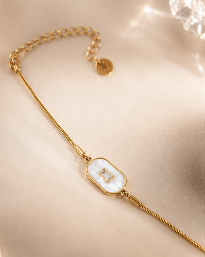 The Linea Baguette White Pill-Bar 18K Gold Plated Anti tarnish Stainless Steel Bracelet