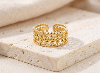 Aura Vine Ring