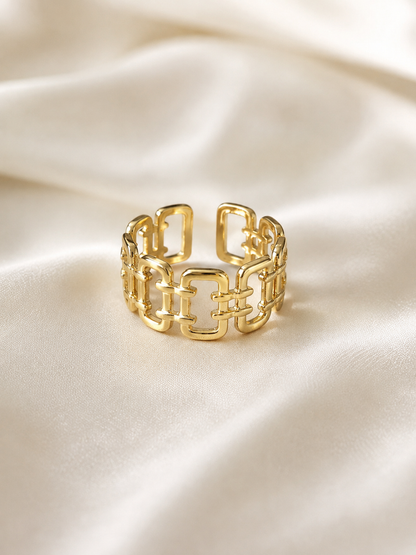 Crown Link Ring