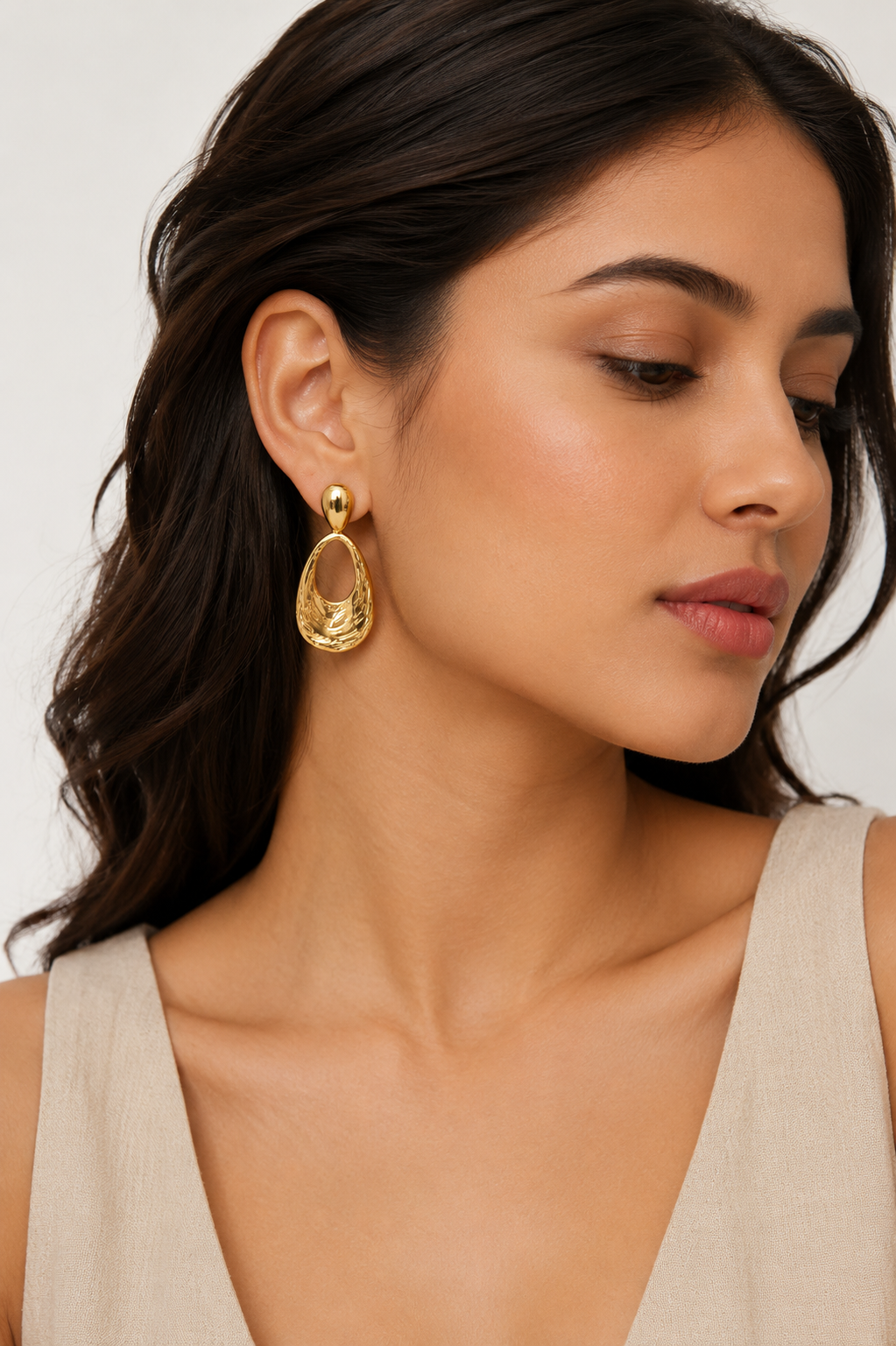 Elara Sculpted Drop Earrings
