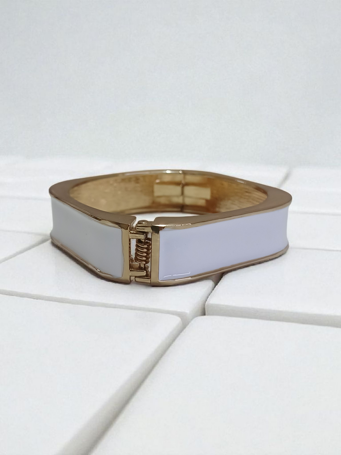 Classy Elegant Statement Style White Enamel Anti Tarnished Gold Plated Bracelet