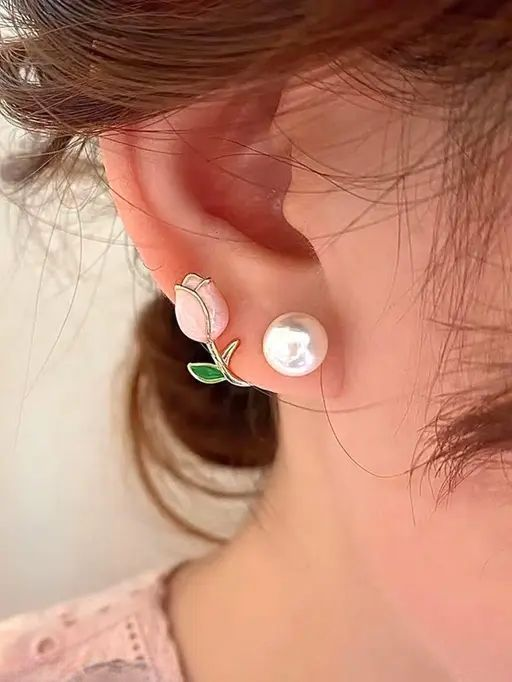 Most Trending Flower And Pearl Korean Stud Earrings
