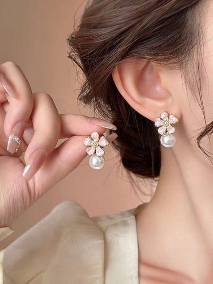 Sakura Kisses - Blush Petals & Pearls Small Korean Earrings