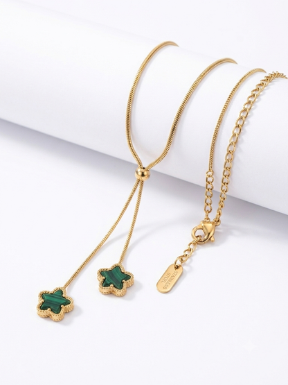 Pearl clover necklace