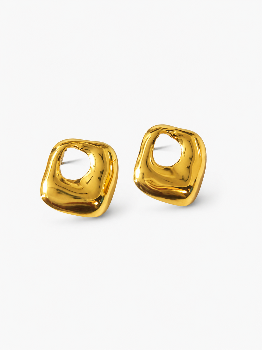 Liora Sculpted Square Earrings