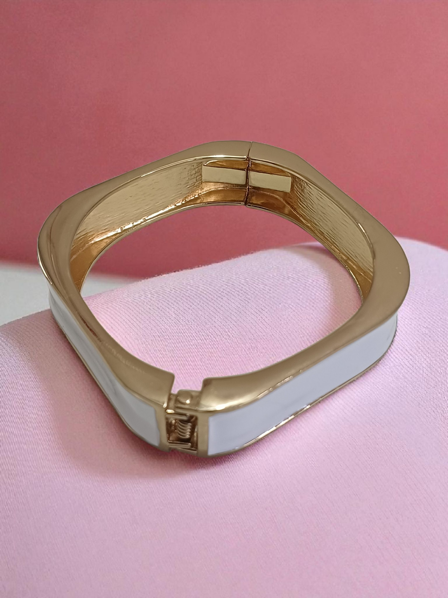 Classy Elegant Statement Style White Enamel Anti Tarnished Gold Plated Bracelet
