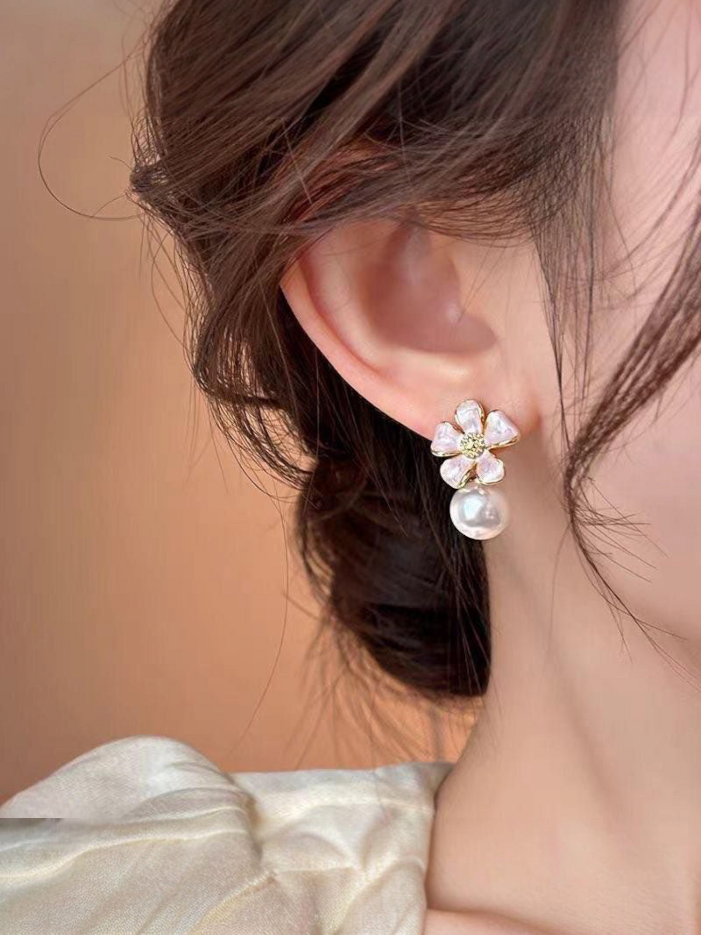 Sakura Kisses - Blush Petals & Pearls Small Korean Earrings
